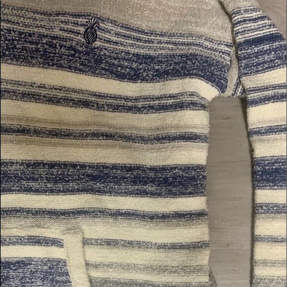 Lira Baja Pina Hooded Sweatshirt. - Picture 7 of 8